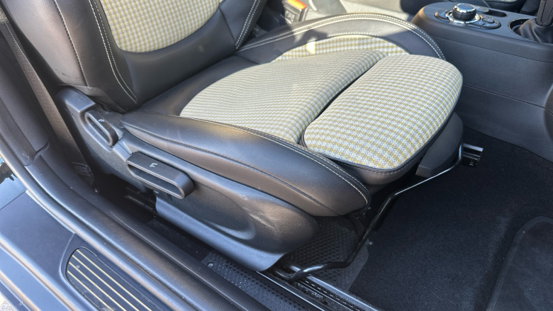 MINI Hatchback 135kW Cooper S Resolute Edition 33kWh 3dr Auto Electric Hatchback